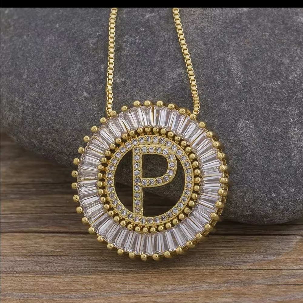 A-Z initial alphabet Letter Elegant Aesthetic Charm Pendant Necklace